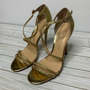 Women's Ivanka Trump Shoes Ivanka Trump Duchess 2 Gold Strappy Size 8.5